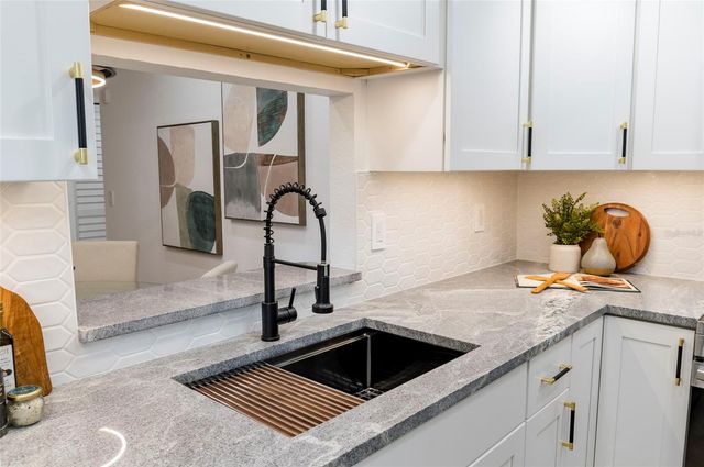 2626 CEDAR VIEW COURT, Clearwater, FL 33761