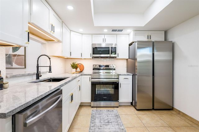 2626 CEDAR VIEW COURT, Clearwater, FL 33761