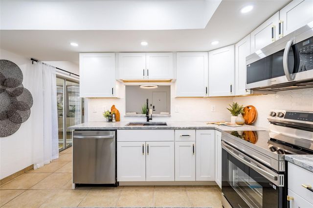 2626 CEDAR VIEW COURT, Clearwater, FL 33761