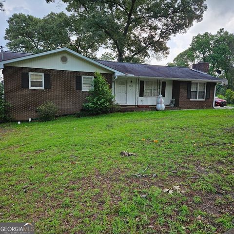 102 Shelia DR., Warner Robins, GA 31088