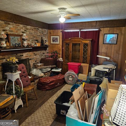 102 Shelia DR., Warner Robins, GA 31088