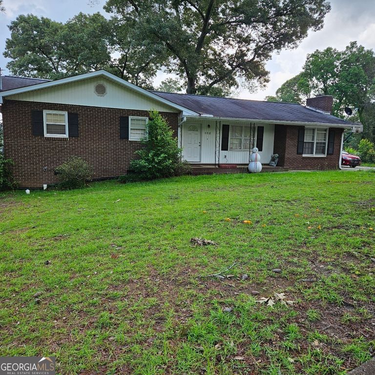 102 Shelia DR., Warner Robins, GA 31088