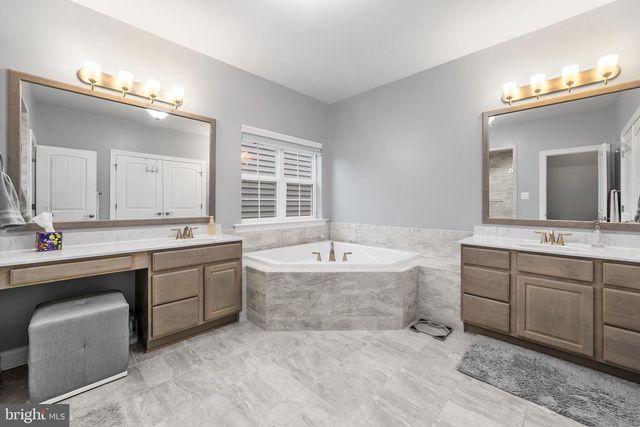 12214 CALVERTS RUN CT, La Plata, MD 20646