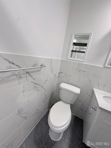 513 Edison Glen Terrace, Edison, NJ 08837