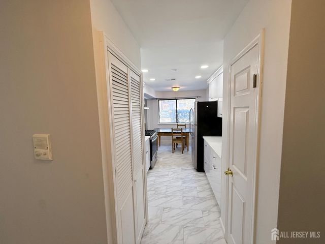 513 Edison Glen Terrace, Edison, NJ 08837