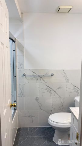 513 Edison Glen Terrace, Edison, NJ 08837