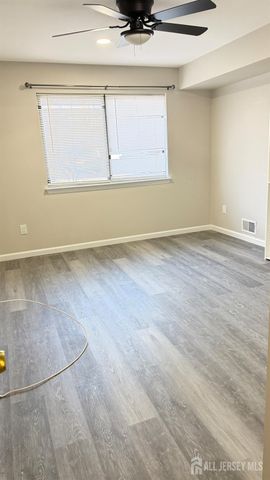 513 Edison Glen Terrace, Edison, NJ 08837