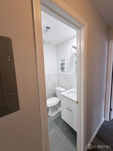 513 Edison Glen Terrace, Edison, NJ 08837