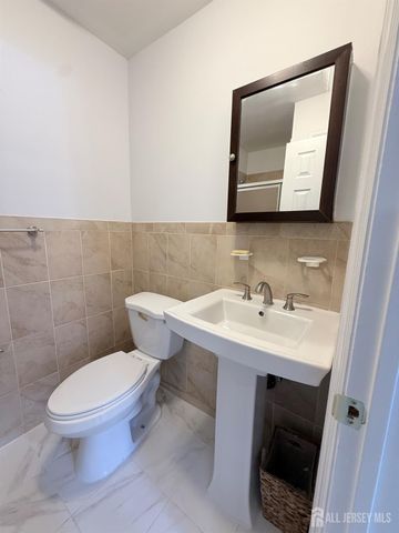 513 Edison Glen Terrace, Edison, NJ 08837