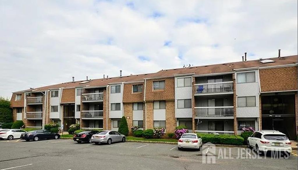 513 Edison Glen Terrace, Edison, NJ 08837