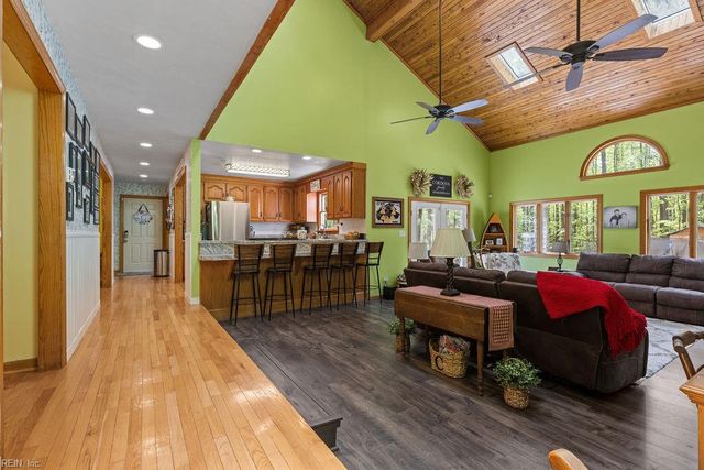 609 Murphys Mill RD, Suffolk, VA 23434
