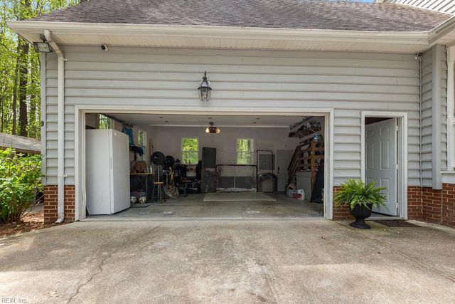 609 Murphys Mill RD, Suffolk, VA 23434