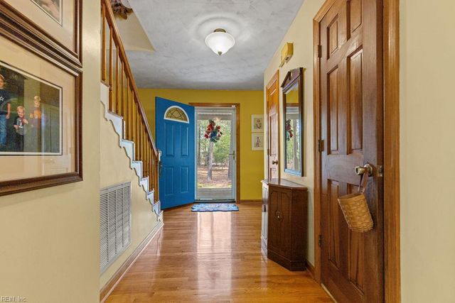 609 Murphys Mill RD, Suffolk, VA 23434
