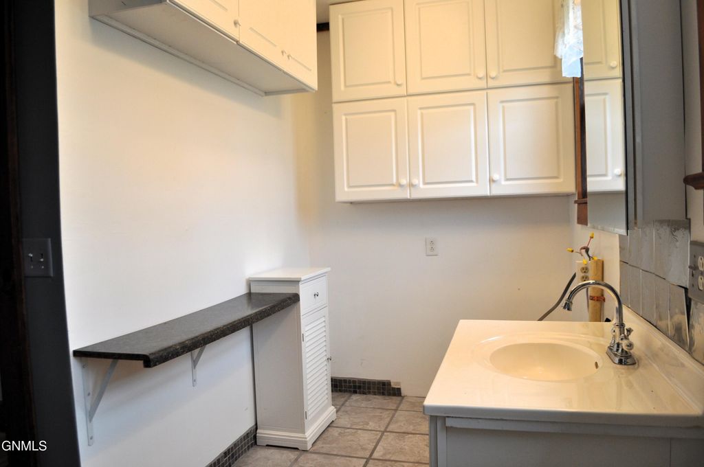 301 Main Street, Wing, ND 58494 photo 10