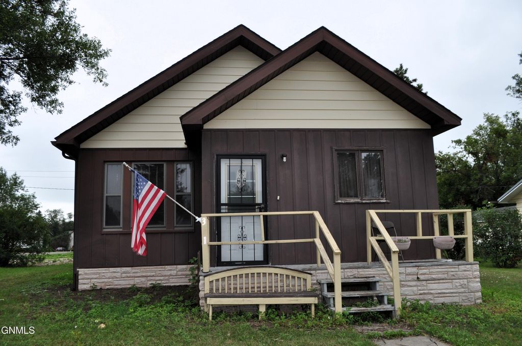 301 Main Street, Wing, ND 58494 photo 2