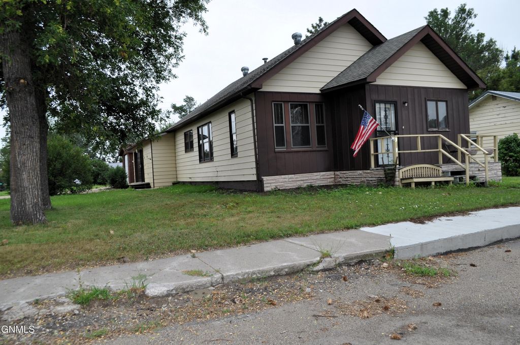 301 Main Street, Wing, ND 58494 photo 32