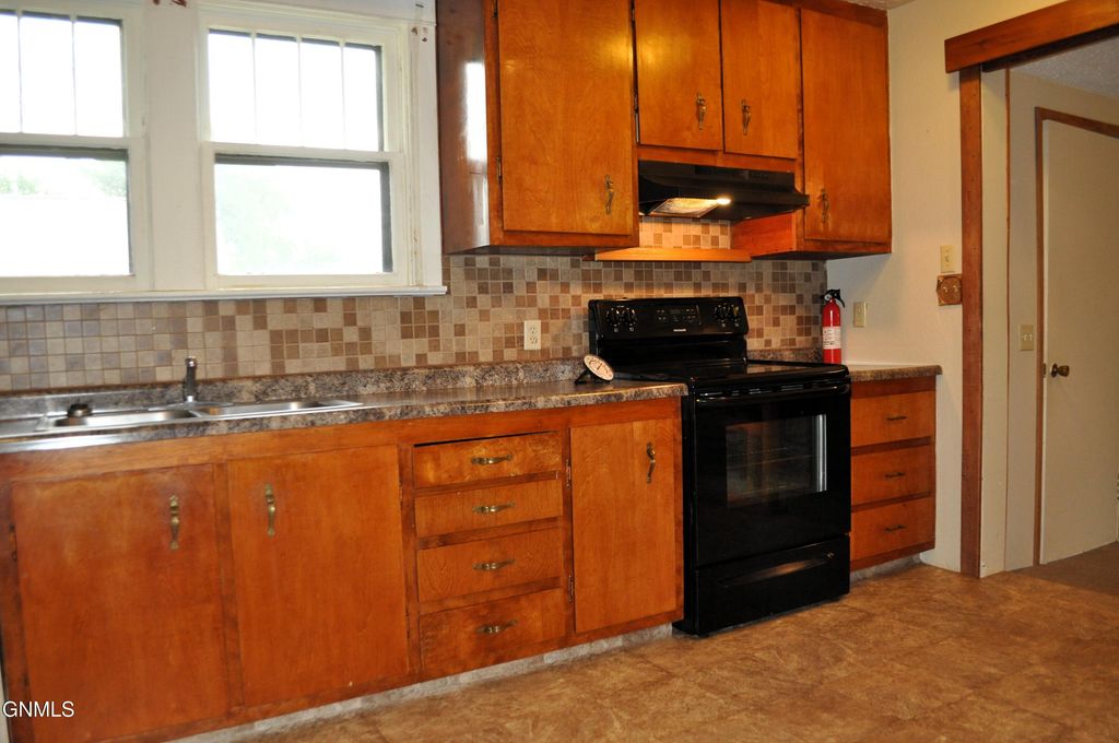 301 Main Street, Wing, ND 58494 photo 7