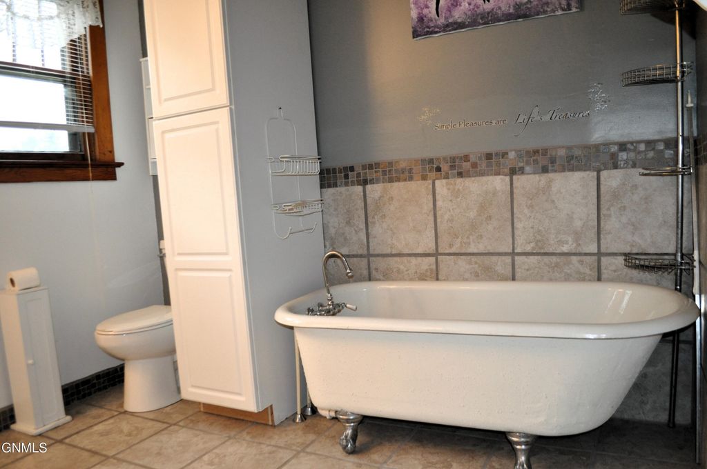 301 Main Street, Wing, ND 58494 photo 9