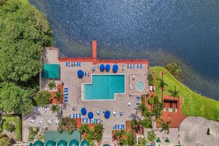 9480 Poinciana Pl 207, Davie, FL 33324