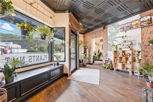 21 Grant Ave, Etna, PA 15223