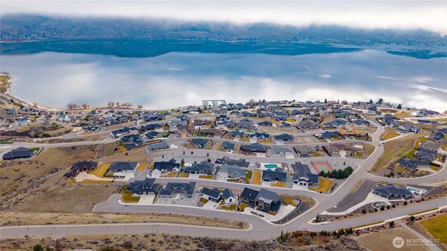 126 Mira Vista Drive, Chelan, WA 98816