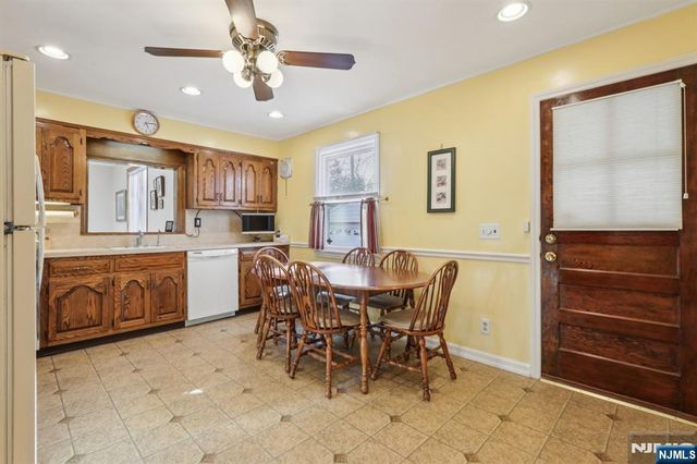 114 Crescent Avenue, Waldwick, NJ 07463