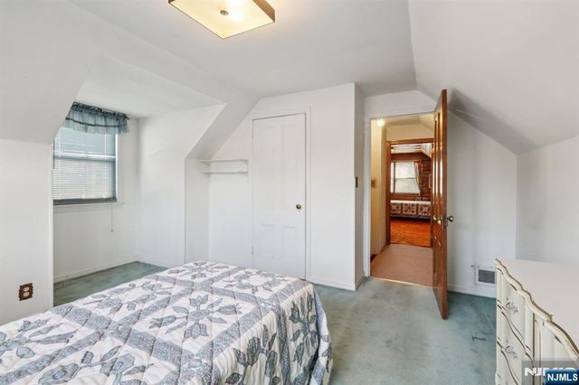 114 Crescent Avenue, Waldwick, NJ 07463