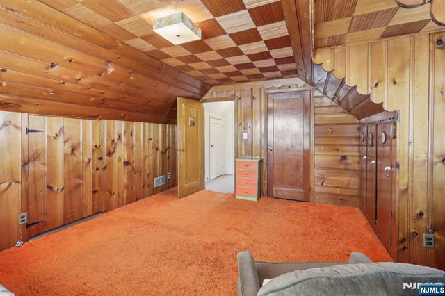 114 Crescent Avenue, Waldwick, NJ 07463