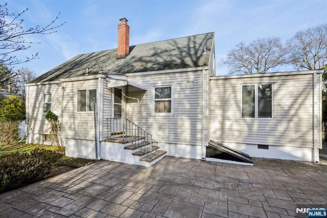 114 Crescent Avenue, Waldwick, NJ 07463