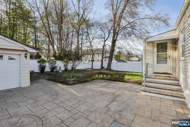 114 Crescent Avenue, Waldwick, NJ 07463