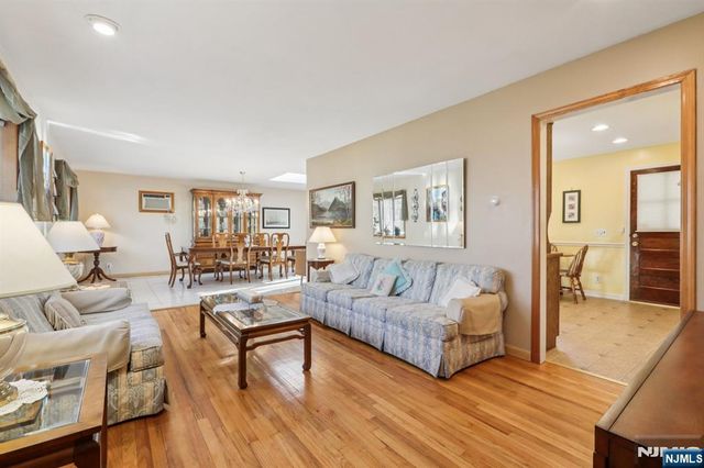 114 Crescent Avenue, Waldwick, NJ 07463