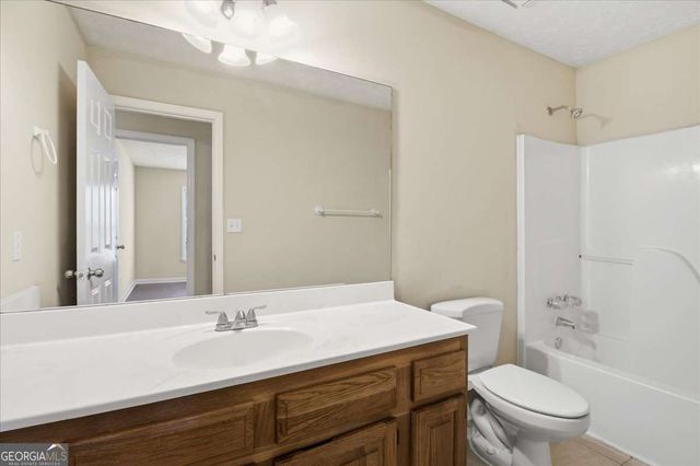 2044 Lakeland Drive, Dacula, GA 30019