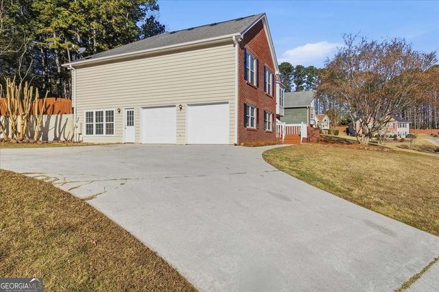 2044 Lakeland Drive, Dacula, GA 30019