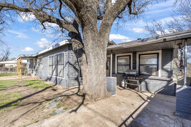 132 Maple Street, Dublin, TX 76446