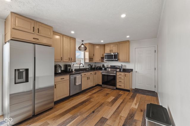 1154 Mullinix Road, Greenwood, IN 46143