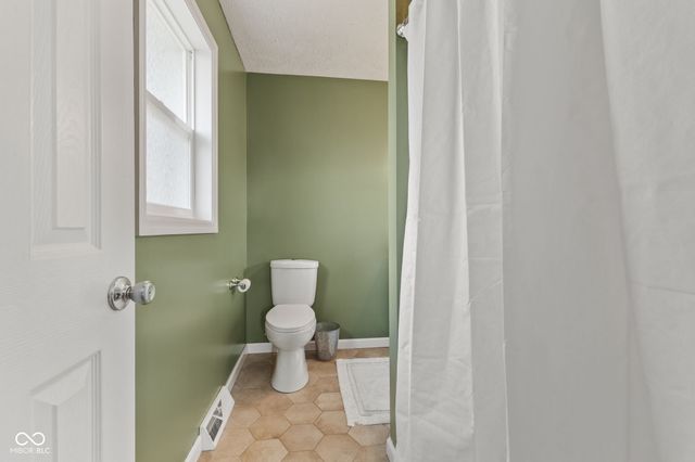 1154 Mullinix Road, Greenwood, IN 46143