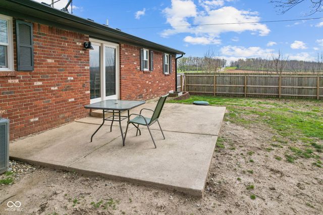 1154 Mullinix Road, Greenwood, IN 46143