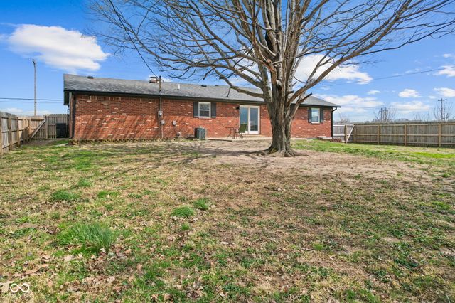 1154 Mullinix Road, Greenwood, IN 46143