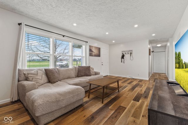 1154 Mullinix Road, Greenwood, IN 46143