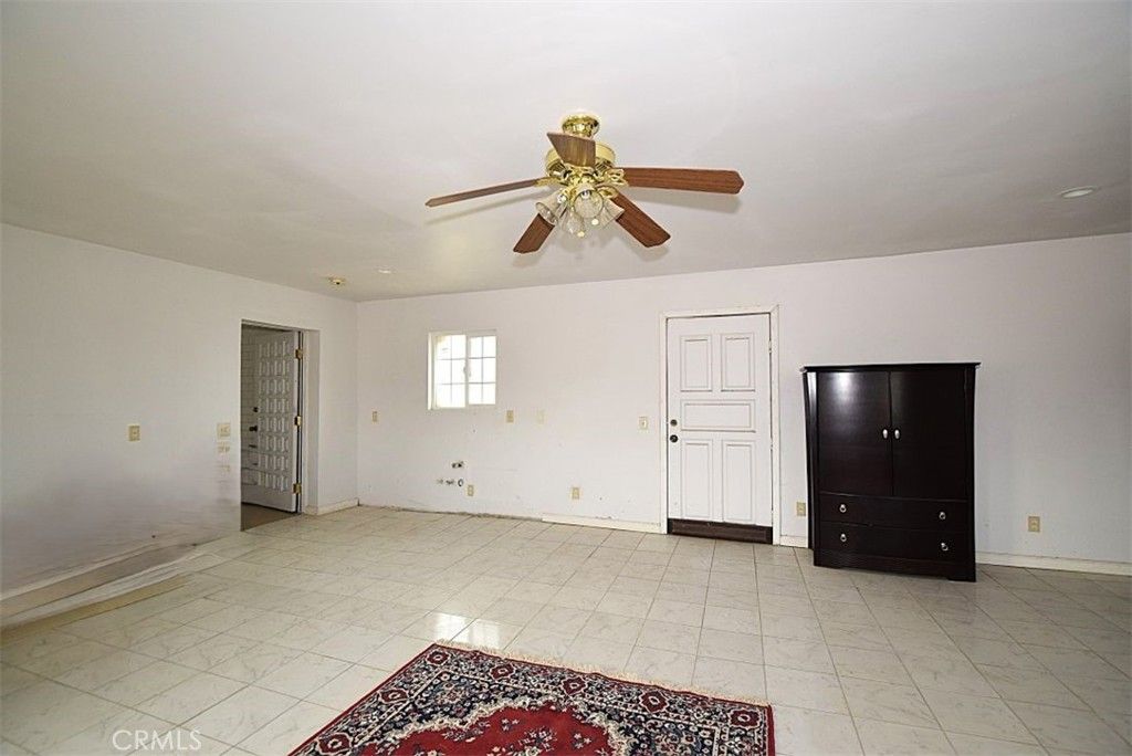 Image 11 of property listing at 8425 Indio Avenue, Yucca Valley, CA 92284