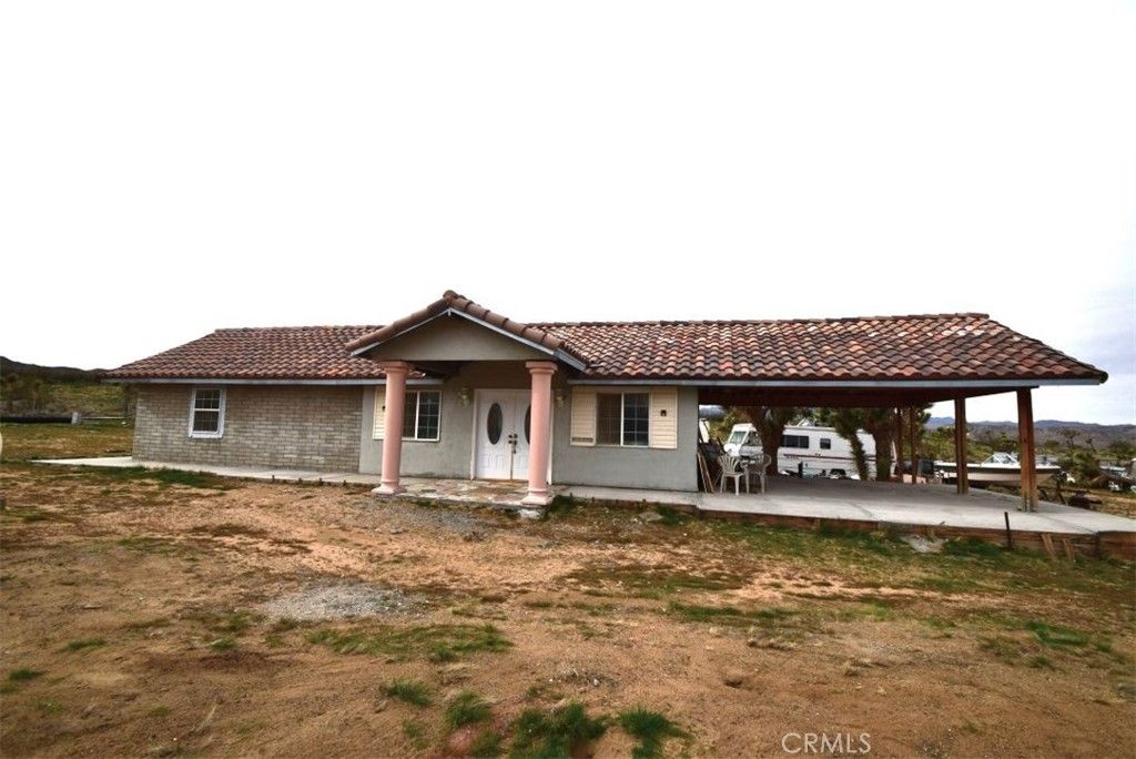 Image 3 of property listing at 8425 Indio Avenue, Yucca Valley, CA 92284