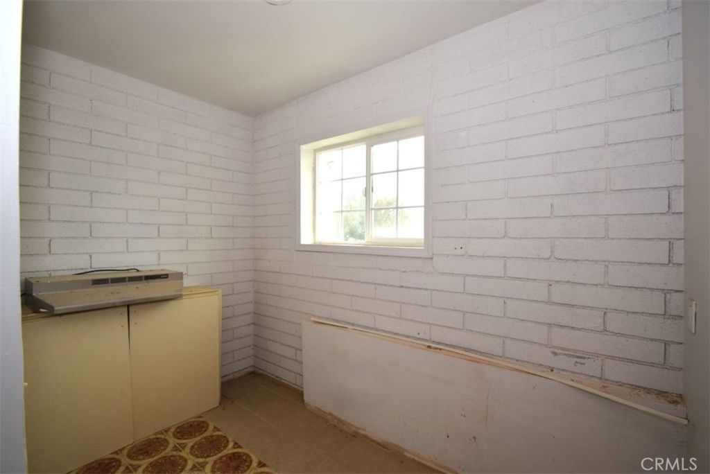 Image 7 of property listing at 8425 Indio Avenue, Yucca Valley, CA 92284