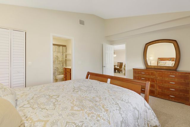 706 Club Drive, Palm Beach Gardens, FL 33418