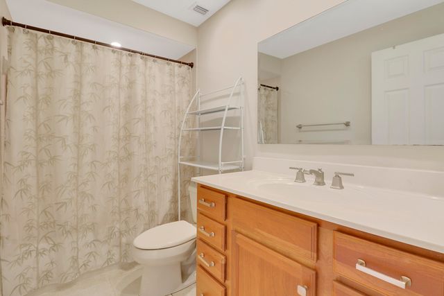 706 Club Drive, Palm Beach Gardens, FL 33418