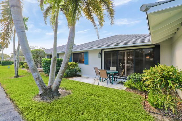 706 Club Drive, Palm Beach Gardens, FL 33418
