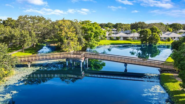 706 Club Drive, Palm Beach Gardens, FL 33418