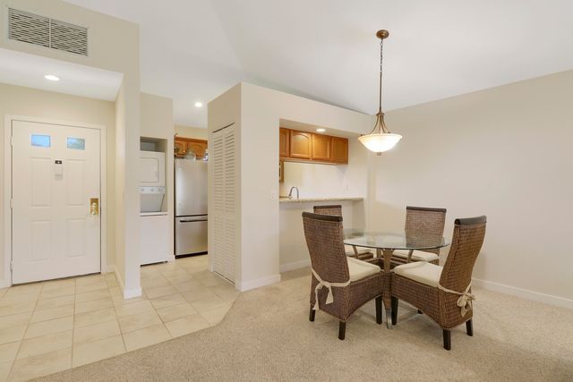 706 Club Drive, Palm Beach Gardens, FL 33418