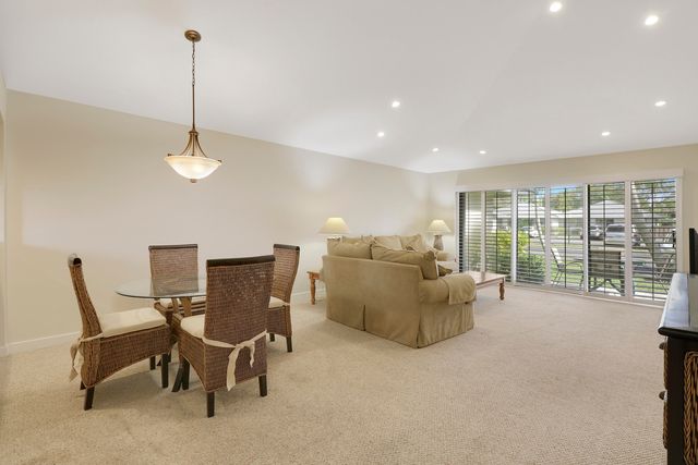 706 Club Drive, Palm Beach Gardens, FL 33418