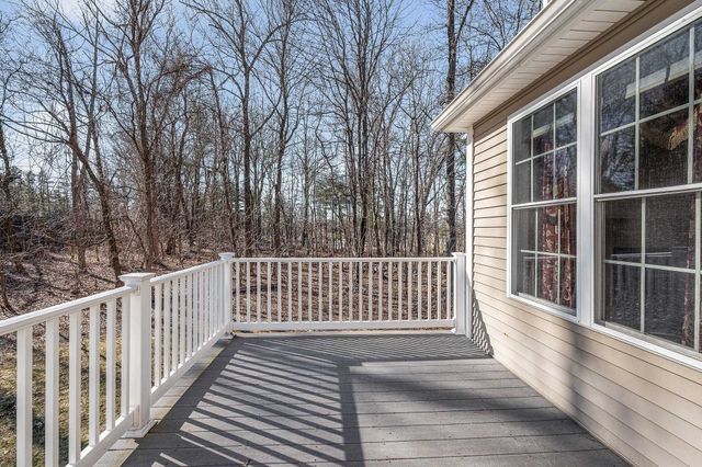 2 Prestwick Trail, Nashua, NH 03062