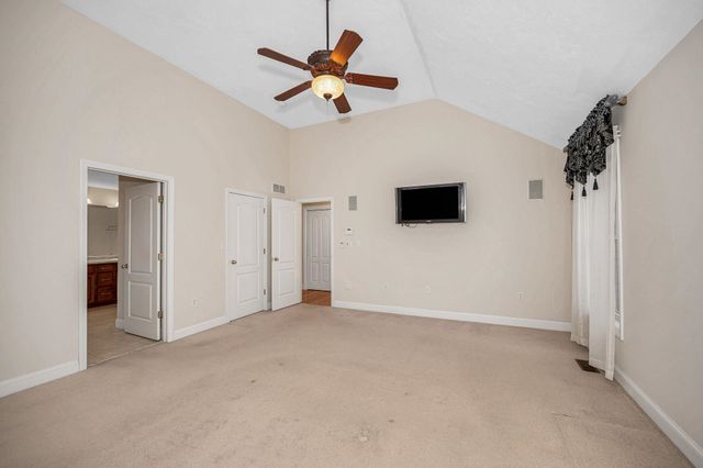 2 Prestwick Trail, Nashua, NH 03062